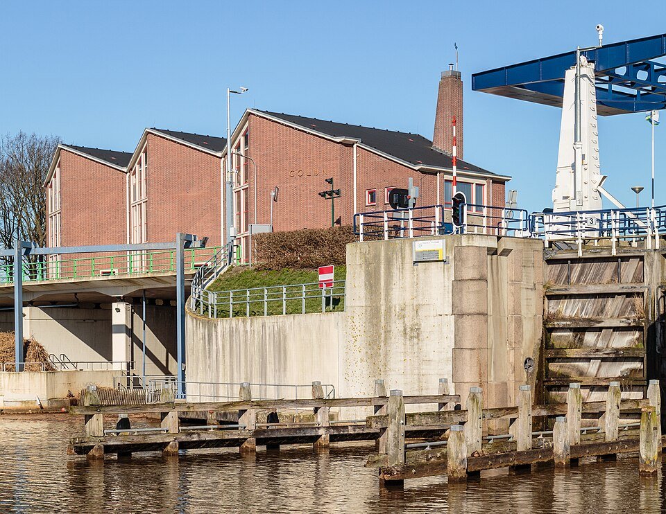 Gemaal Colijn naast de sluis in Ketelhaven