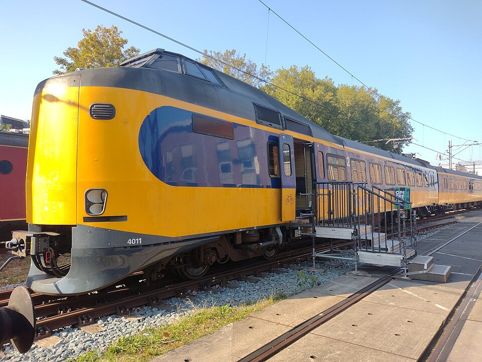 Een bewaard ICM-treinstel op het museumterrein